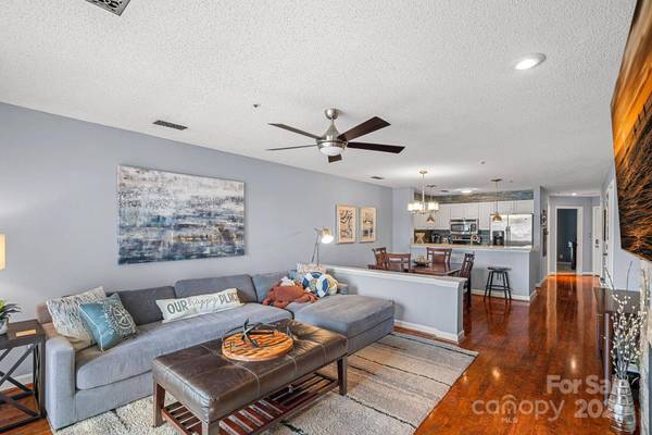 18673 Vineyard Point LN, Cornelius, NC 28031