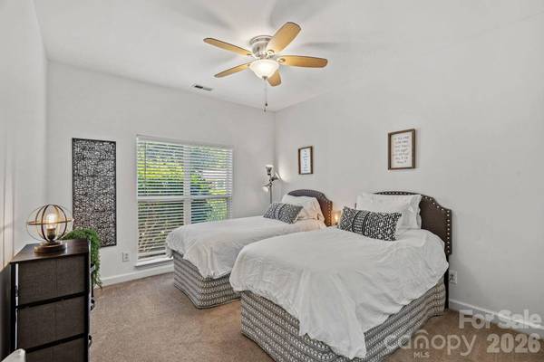 18609 Harborside DR, Cornelius, NC 28031