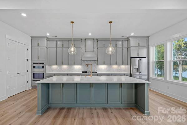 4477 Splash TRL, Sherrills Ford, NC 28673