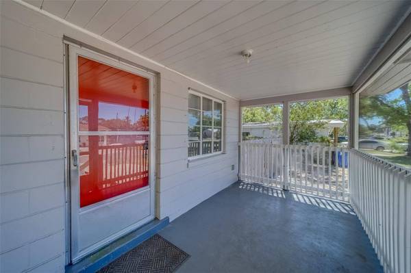 2340 KINGSTON ST S, St Petersburg, FL 33711