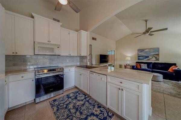 3852 BERKSHIRE CT, Palm Harbor, FL 34684