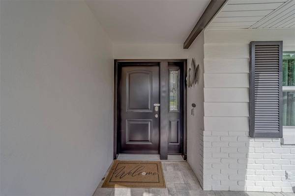 1368 WHISPERING PINES DR, Clearwater, FL 33764