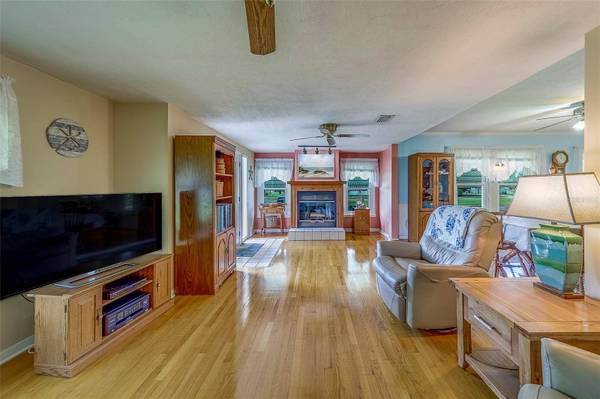 1677 PASADENA DR, Dunedin, FL 34698