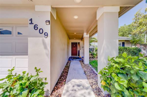 1609 SUMMIT WAY, Dunedin, FL 34698