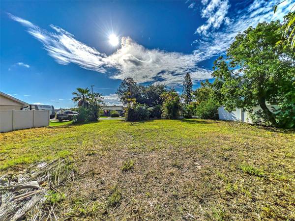 3631 ROCKAWAY DR, Holiday, FL 34691