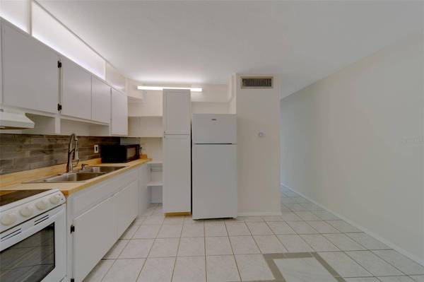 2500 HARN BLVD #F12, Clearwater, FL 33764