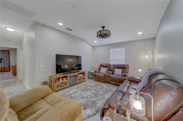 11437 CROWNED SPARROW LN, Tampa, FL 33626