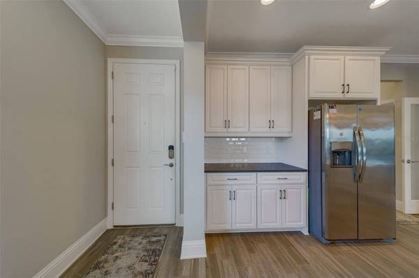 2416 FOGGY CREEK CIR, Clearwater, FL 33764