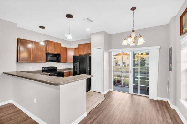 1943 GREENWOOD VALLEY DR, Plant City, FL 33563