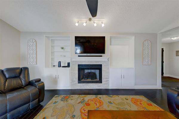 1603 W ORANGECREST AVE, Palm Harbor, FL 34683
