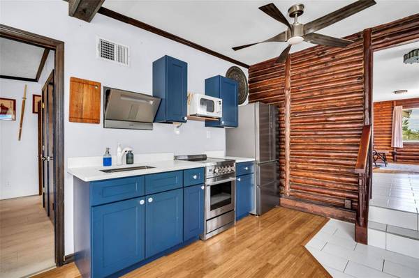 2600 26TH AVE N, St Petersburg, FL 33713