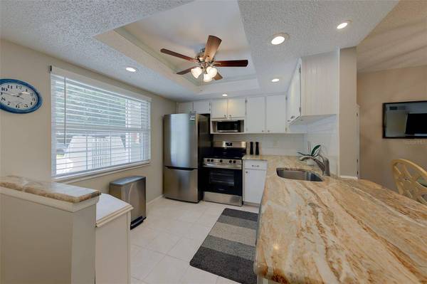 946 VIRGINIA ST #107, Dunedin, FL 34698