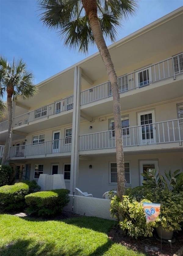 946 VIRGINIA ST #107, Dunedin, FL 34698