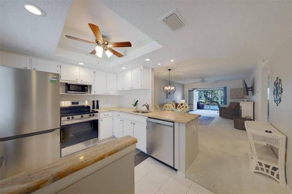 946 VIRGINIA ST #107, Dunedin, FL 34698
