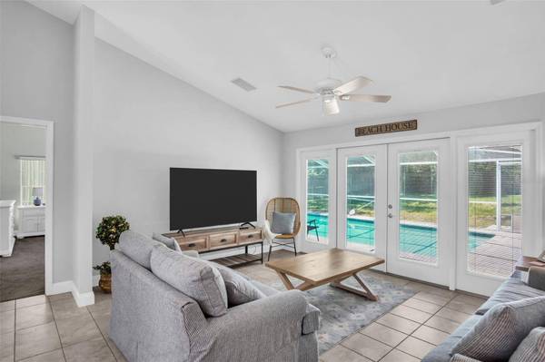 2654 CRYSTAL CIR, Dunedin, FL 34698