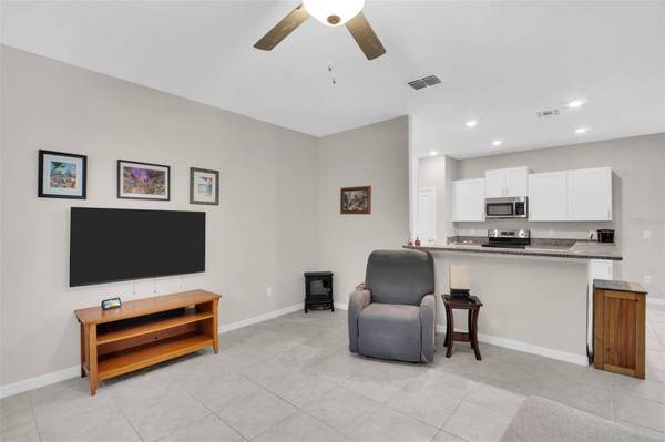 9579 FLOURISH DR, Land O Lakes, FL 34637