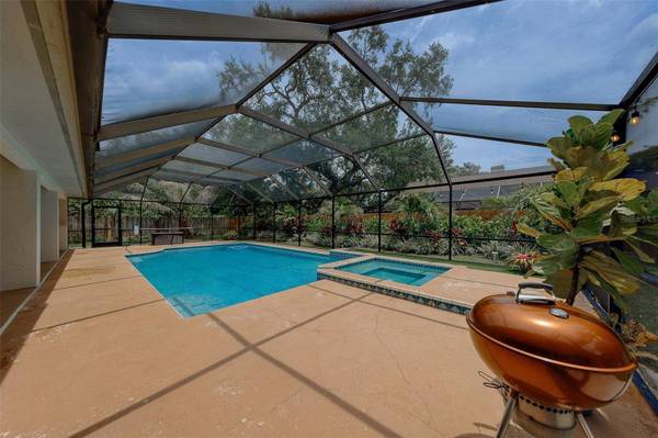 276 SHEFFIELD CIR W, Palm Harbor, FL 34683