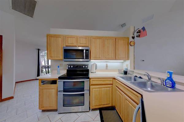11150 BROADWOOD DR N, Pinellas Park, FL 33782