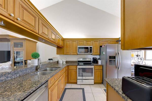 1801 E LAKE RD #20G, Palm Harbor, FL 34685