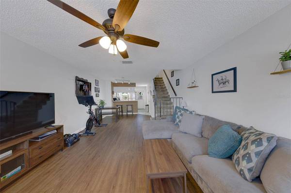 3315 W WYOMING CIR #3315, Tampa, FL 33611