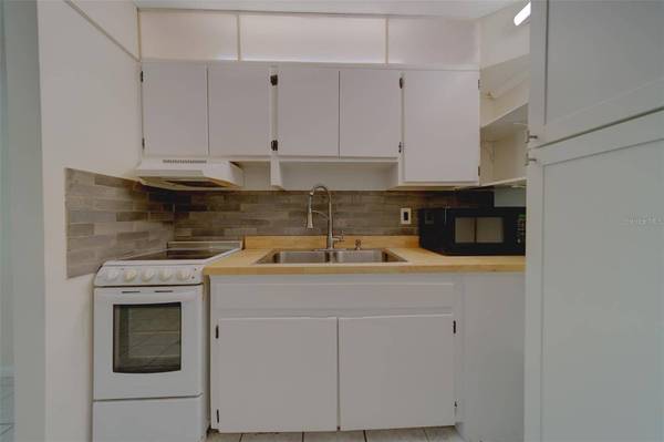 2500 HARN BLVD #F12, Clearwater, FL 33764