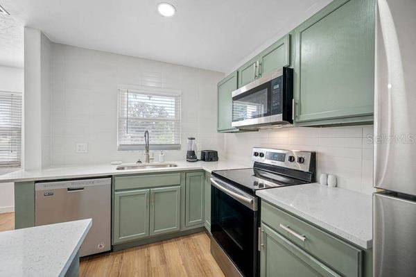 4409 W PEARL AVE, Tampa, FL 33611