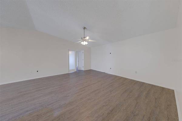 2022 NASH DR, Clearwater, FL 33763