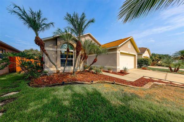 8422 POYDRAS LN, Tampa, FL 33635