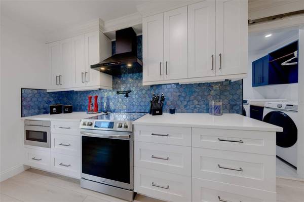 2043 DODGE ST, Clearwater, FL 33760