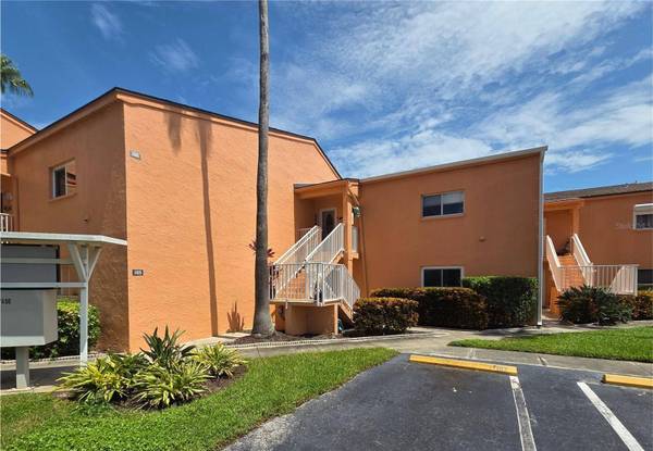 7400 SUNSHINE SKYWAY LN S #106, St Petersburg, FL 33711