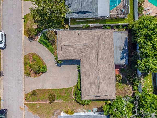 1869 SOUTHWOOD LN, Clearwater, FL 33764
