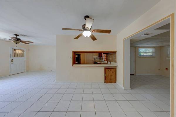811 69TH AVE S, St Petersburg, FL 33705