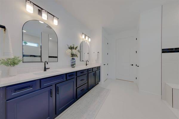 11436 SHORELINE TRL, Parrish, FL 34219