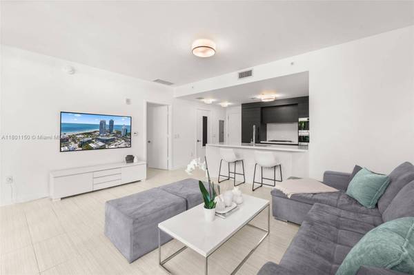 1 Collins Ave #108, Miami Beach, FL 33139