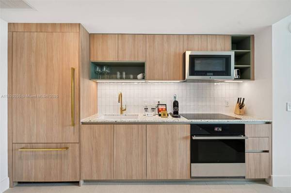 159 NE 6th St #4409, Miami, FL 33132