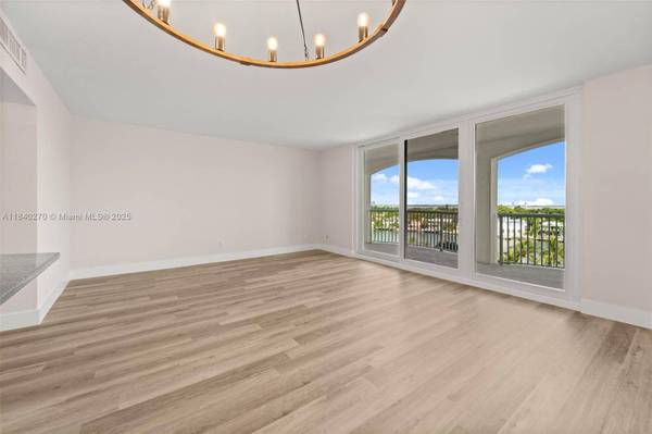 5401 Collins Ave #629, Miami Beach, FL 33140