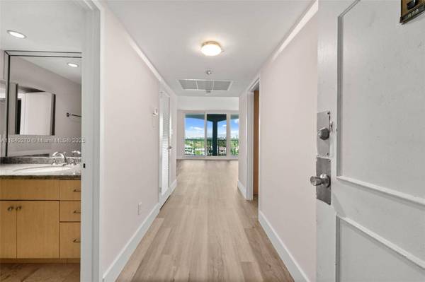 5401 Collins Ave #629, Miami Beach, FL 33140