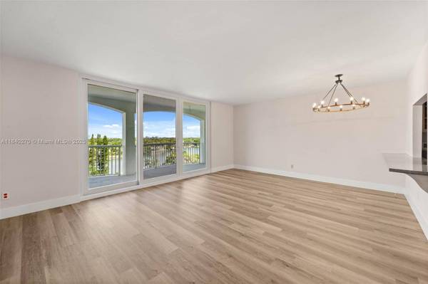 5401 Collins Ave #629, Miami Beach, FL 33140