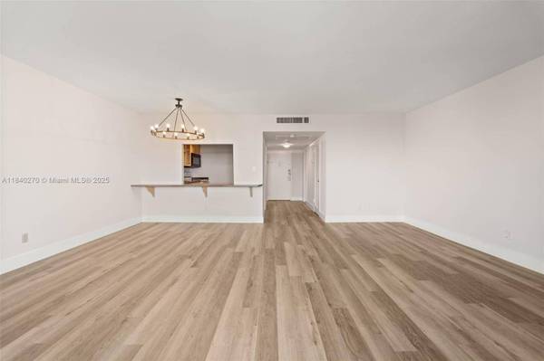 5401 Collins Ave #629, Miami Beach, FL 33140