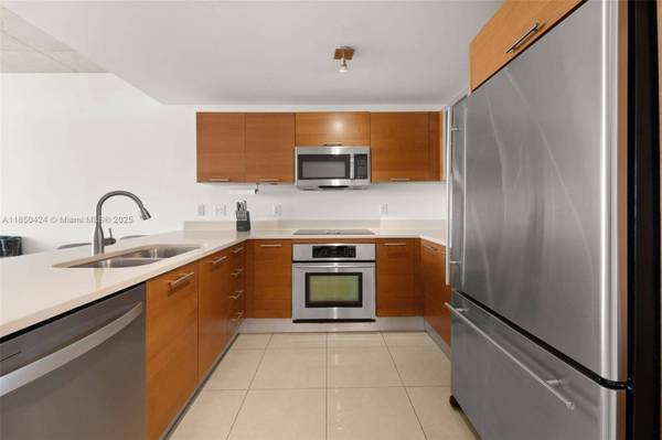 3250 NE 1st Ave #713, Miami, FL 33137