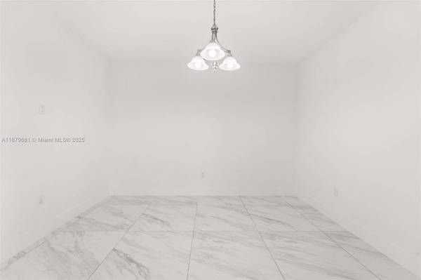 7848 NW 108th Ct, Doral, FL 33178