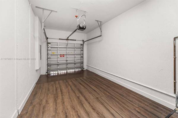 7848 NW 108th Ct, Doral, FL 33178