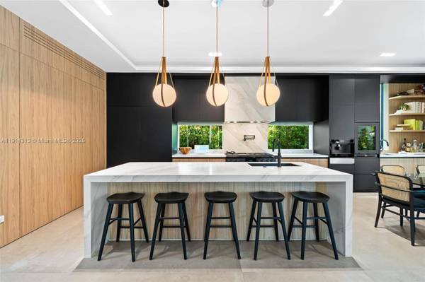 8625 NE 10th Ave, Miami, FL 33138