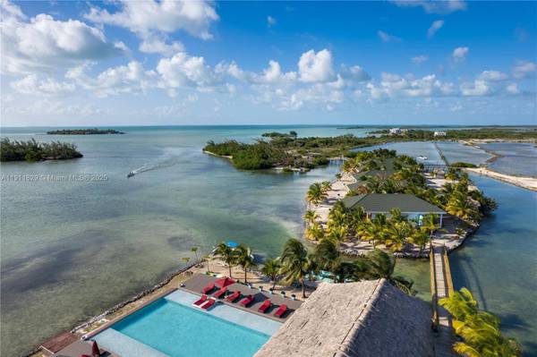 2 W Ambergris Caye,