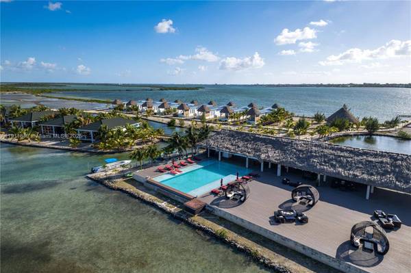 2 W Ambergris Caye,