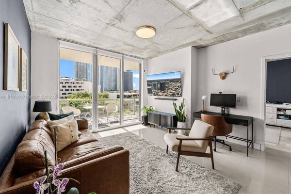 3470 E Coast Ave #H0402, Miami, FL 33137