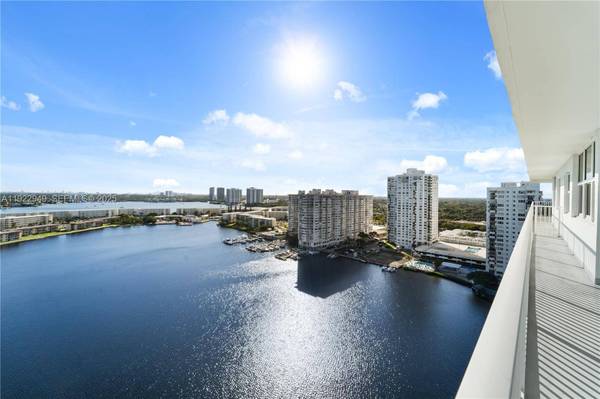 2801 NE 183rd St #2116W, Aventura, FL 33160