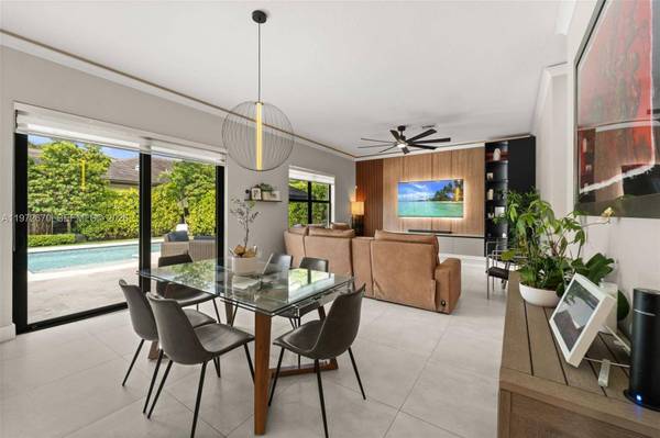 15450 NW 88th Ave, Miami Lakes, FL 33018