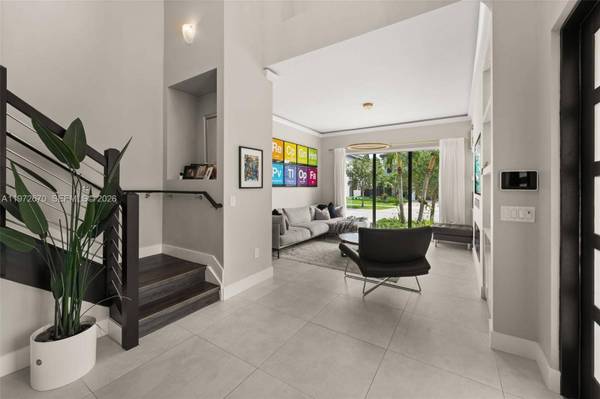 15450 NW 88th Ave, Miami Lakes, FL 33018