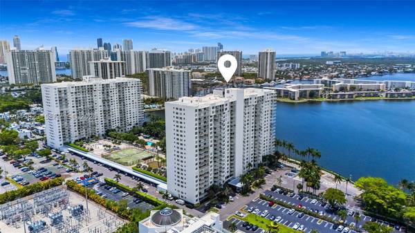 2801 NE 183rd St #1801W, Aventura, FL 33160
